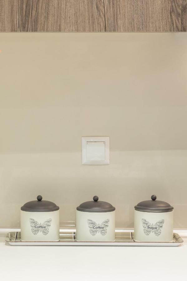 Cozy Apartment In City Center Tesalonika Bagian luar foto